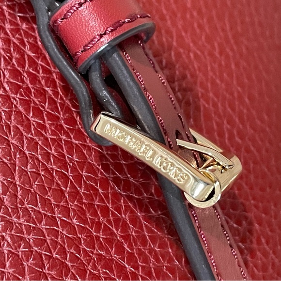 Michael Kors deep red shoulder bag EC - Picture 4 of 13